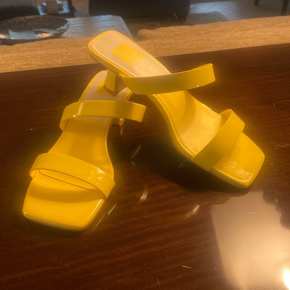 DolceVita patent yellow sandals, size 7. Never worn. Excellent condition
